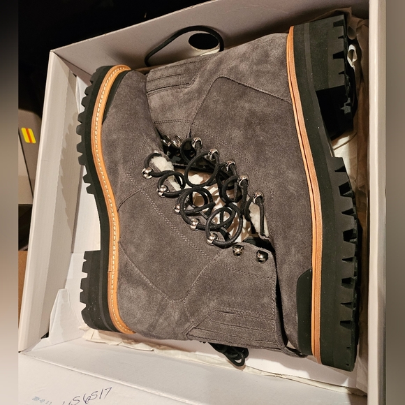 Marc Fisher Izzie Lugsole Ankle Boot - Picture 5 of 5